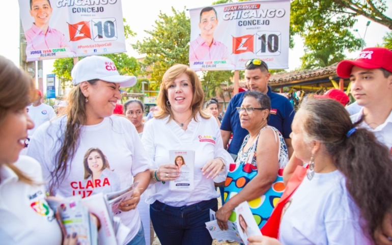 La Comuna 21 apoya masivamente a Clara Luz