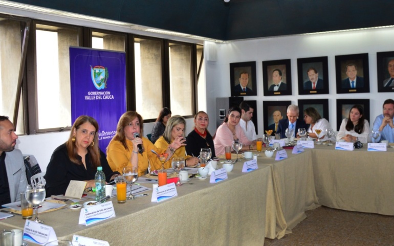Gobernadora del Valle realizó primeros Diálogos Vallecaucanos con sectores gremiales y empresarios
